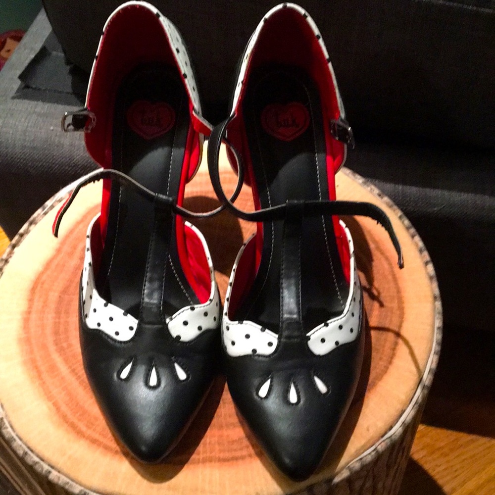Vintage style TUK heels